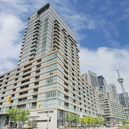 تورونتو Three-Bedroom Condo With Free Parking Nearby Cn Tower With Lake View المظهر الخارجي الصورة